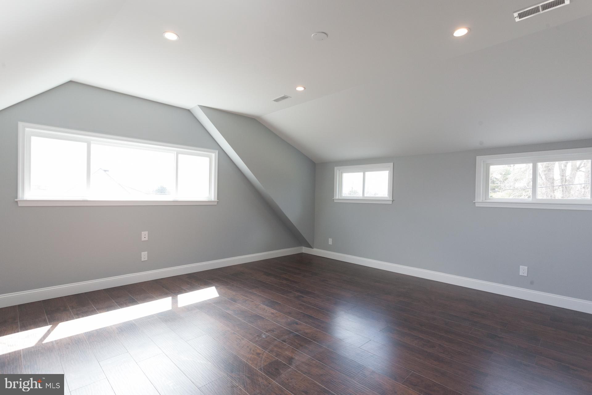9 Cardinal Road Levittown, PA 19057 - Photo 27 of 29 Bedroom 4