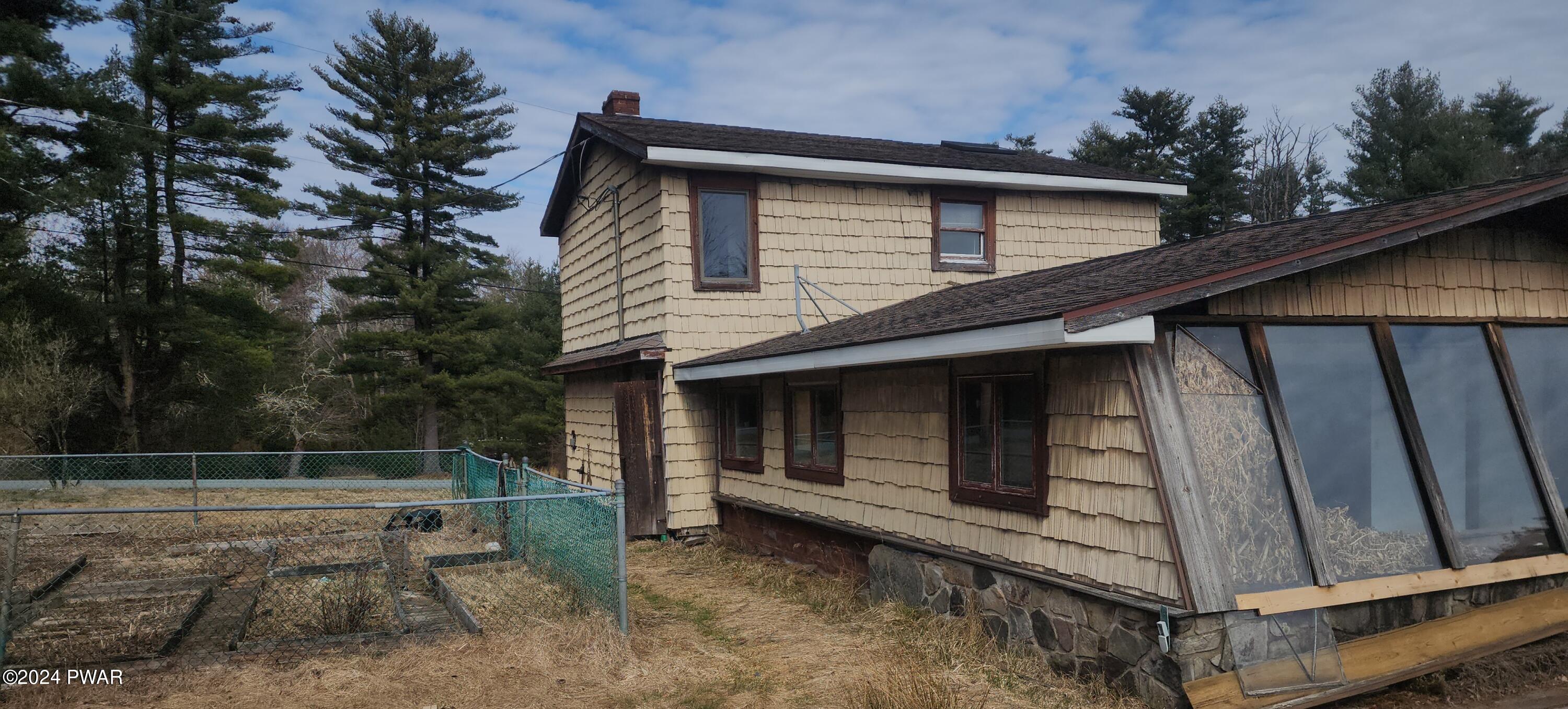 248 Madden Road Hawley, PA 18428 - Photo 4 of 32