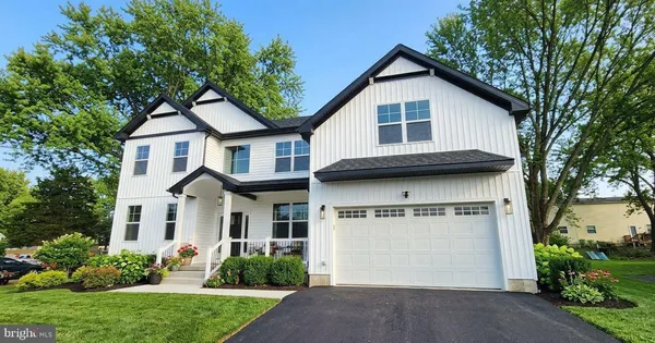 $799,900 | 11 B Fairview Avenue, Perkasie, PA 18944