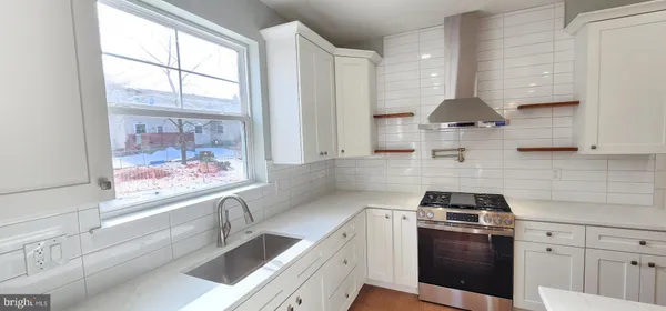 $799,900 | 11 B Fairview Avenue, Perkasie, PA 18944
