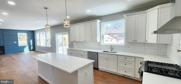$799,900 | 11 B Fairview Avenue, Perkasie, PA 18944