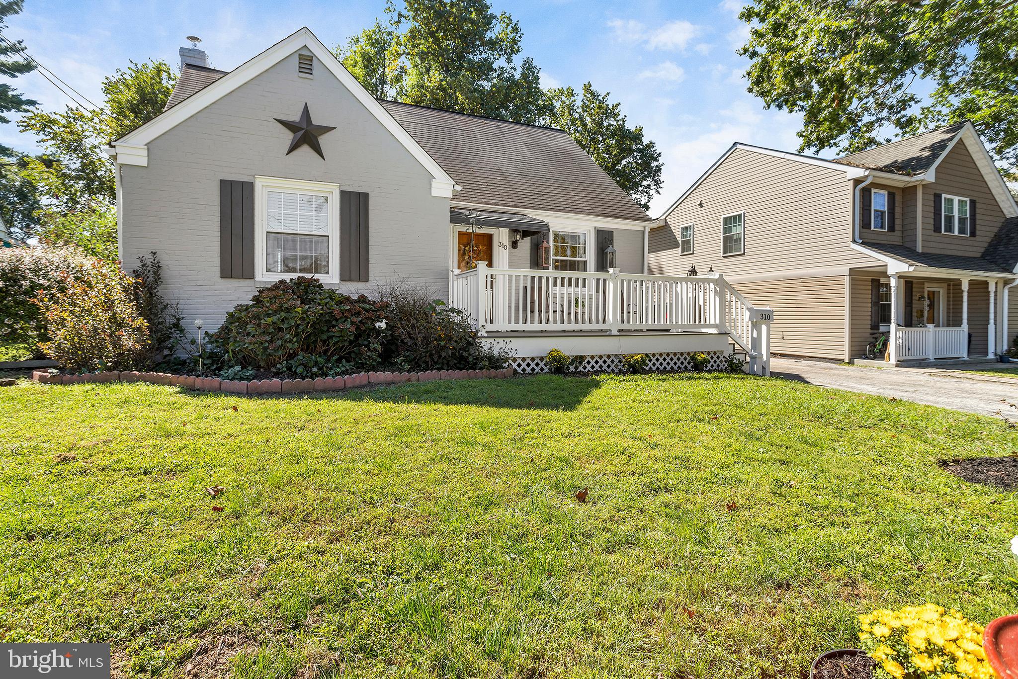 310 Hawarden Road Springfield, PA 19064 - Photo 2 of 30