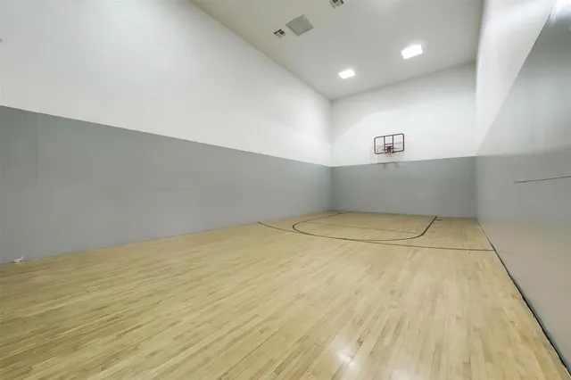 a view of empty room