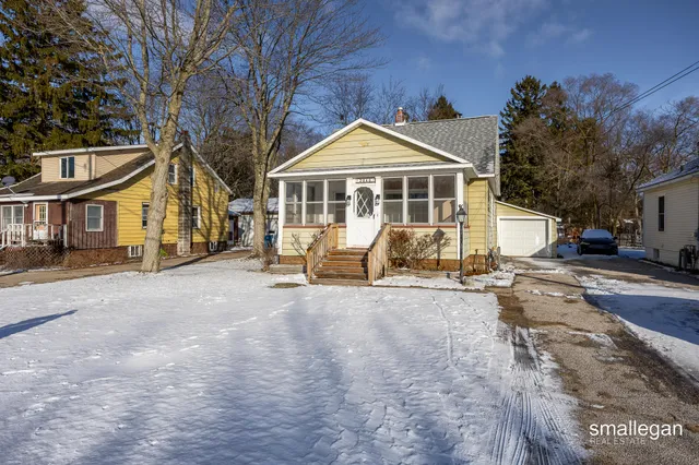 $195,000 | 2040 Lawnel Avenue, Muskegon, MI 49441
