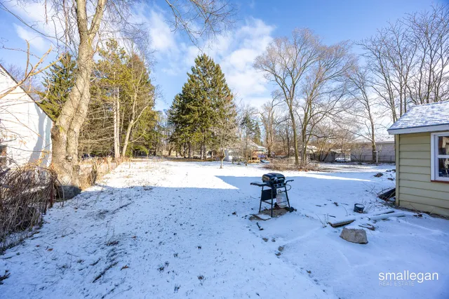 $195,000 | 2040 Lawnel Avenue, Muskegon, MI 49441