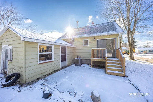 $195,000 | 2040 Lawnel Avenue, Muskegon, MI 49441