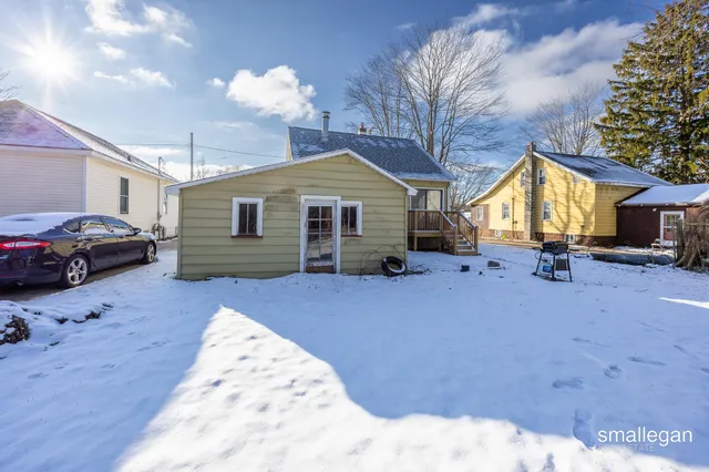 $195,000 | 2040 Lawnel Avenue, Muskegon, MI 49441