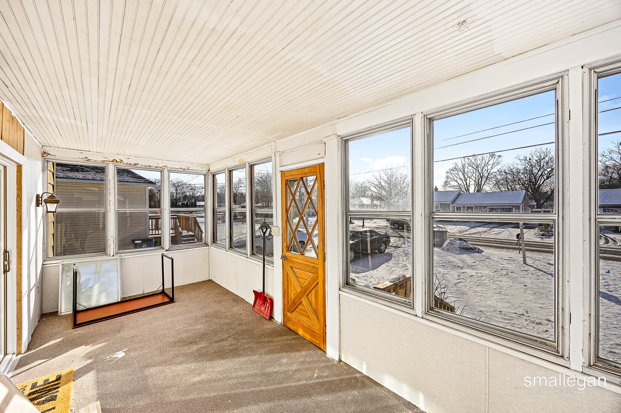 2040 Lawnel Avenue Muskegon, MI 49441 - Photo 4 of 46 17