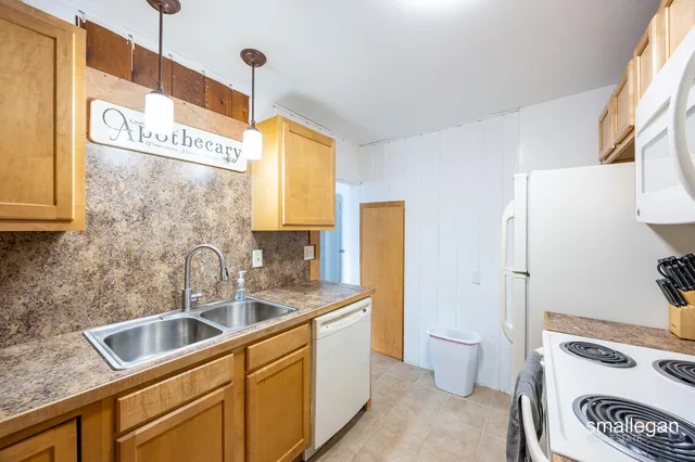 $195,000 | 2040 Lawnel Avenue, Muskegon, MI 49441