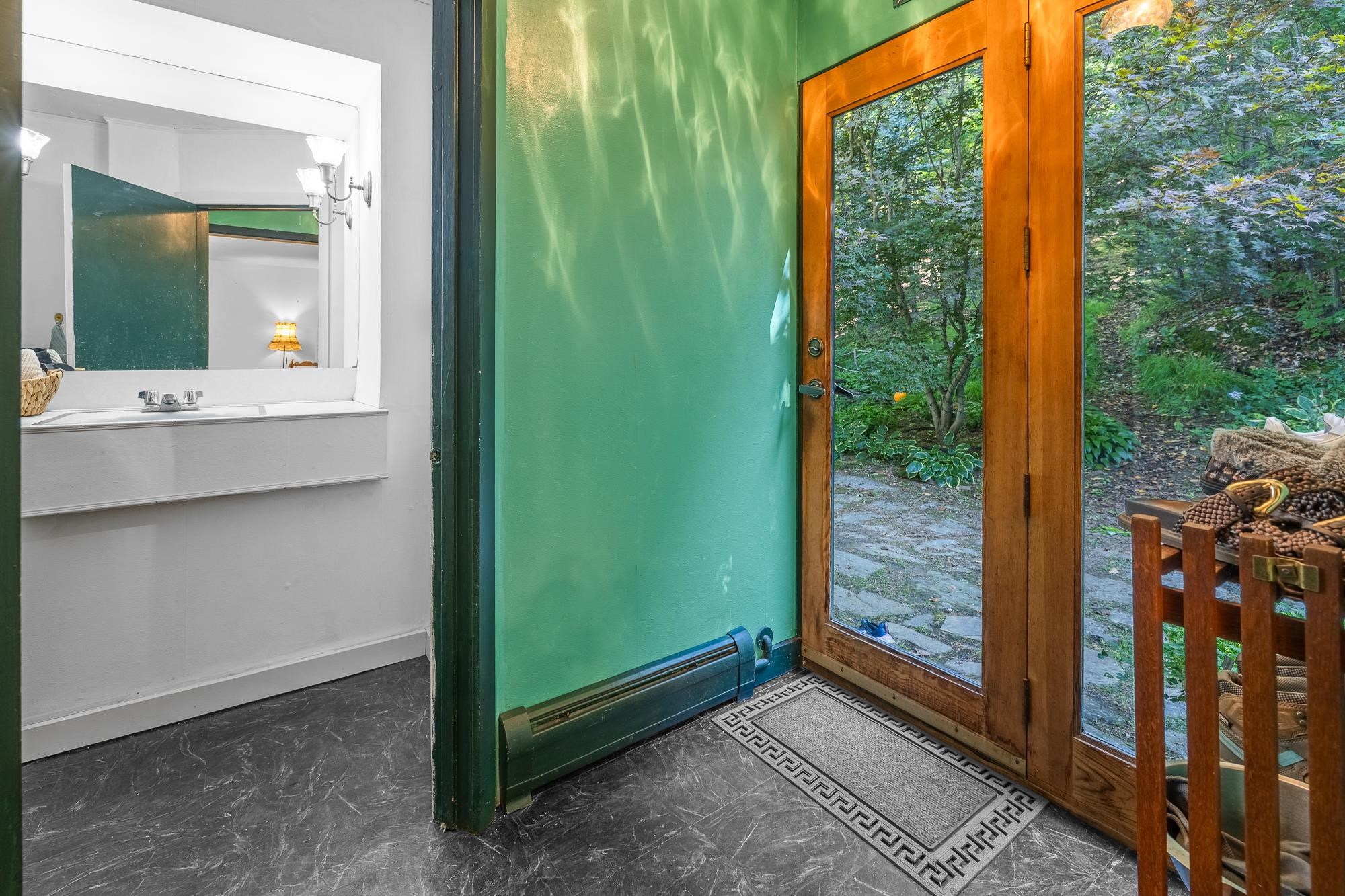 2295 Quechee Main Street Hartford, VT 05059 - Photo 22 of 51