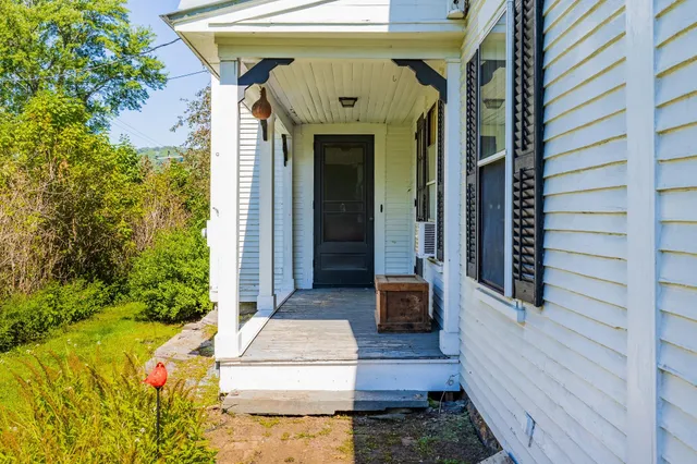 $486,000 | 2295 Quechee Main Street, Hartford, VT 05059