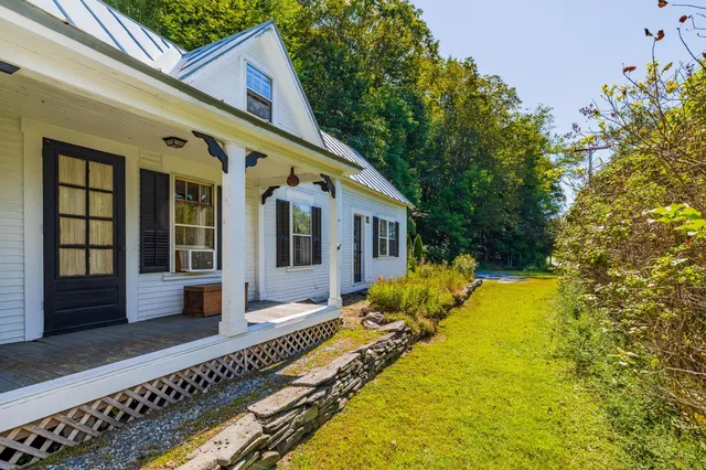 $486,000 | 2295 Quechee Main Street, Hartford, VT 05059