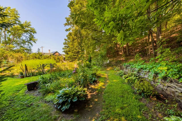 $486,000 | 2295 Quechee Main Street, Hartford, VT 05059