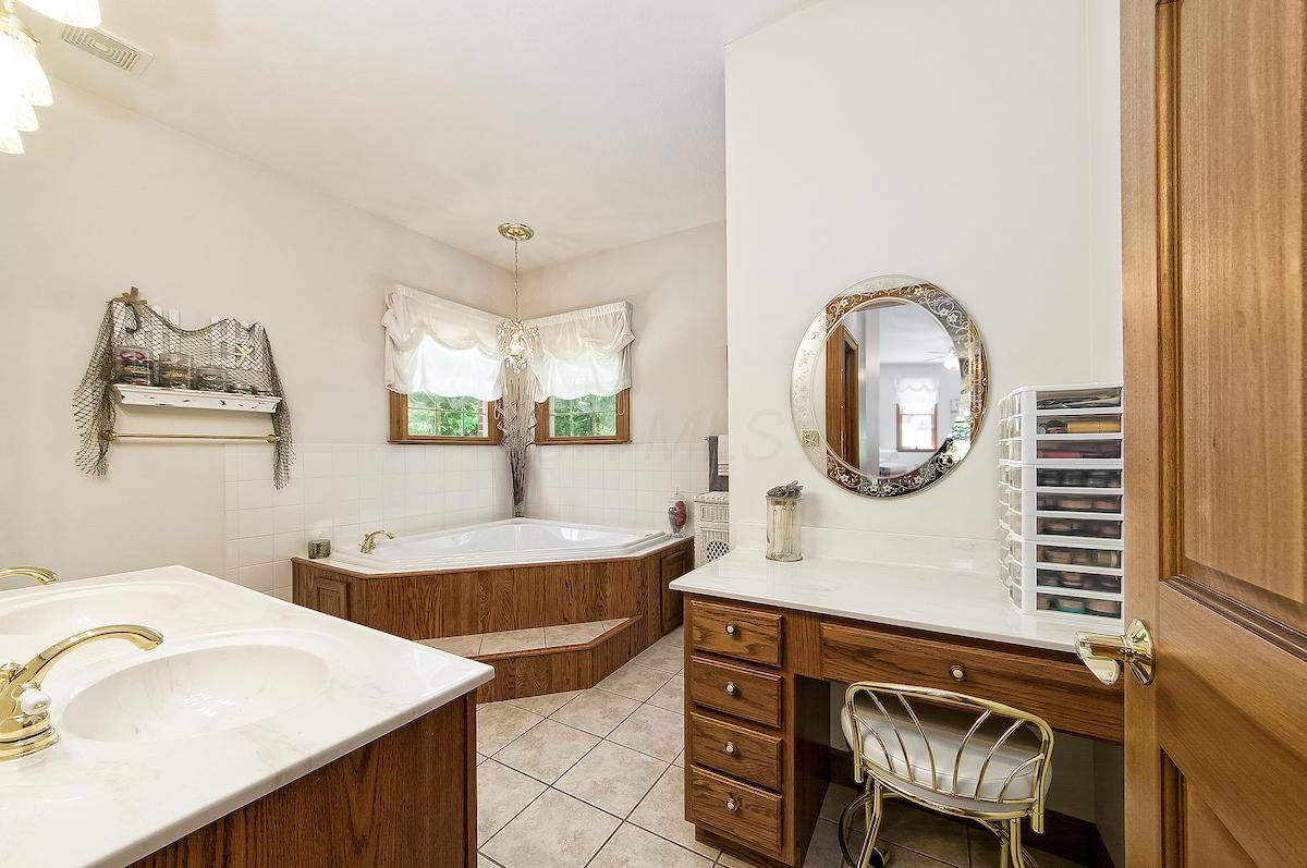 1320 Ridge Road Northeast Lancaster, OH 43130 - Photo 32 of 60 Gallery Image 32