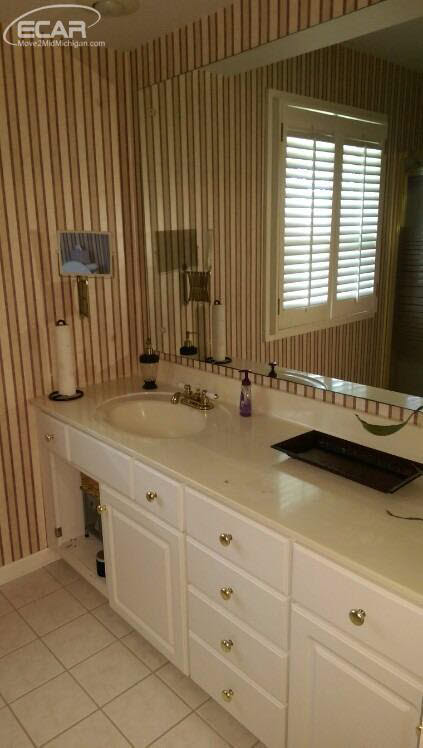 6621 Kings Pointe Road Grand Blanc, MI 48439 - Photo 20 of 24 20440367-19.JPG