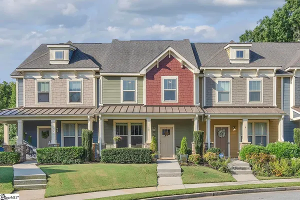 $299,900 | 10 Recess Way, Simpsonville, SC 29681