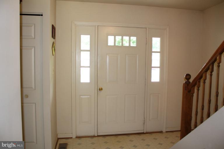 2755 Pinecrest Drive Riva, MD 21140 - Photo 3 of 22 Foyer