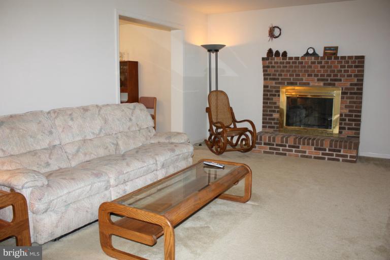 2755 Pinecrest Drive Riva, MD 21140 - Photo 6 of 22 Family Room