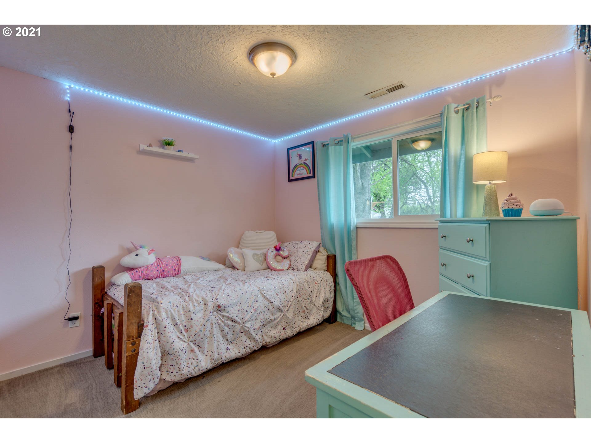 4097 Southeast Hillyard Road Gresham, OR 97080 - Photo 11 of 28 Gallery Image 11