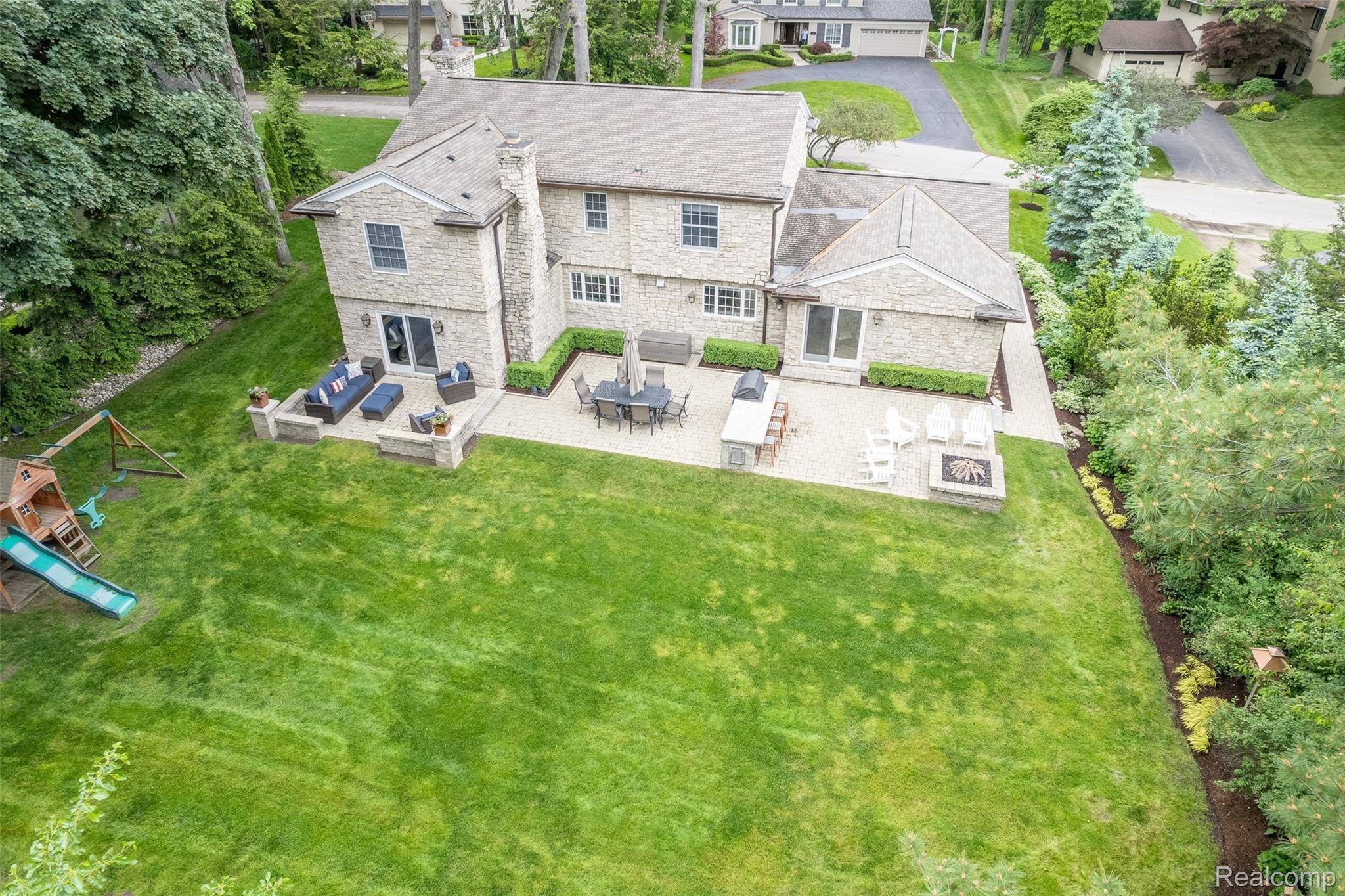 111 Denbar Road Bloomfield Hills, MI 48304 - Photo 43 of 43 Denbar-59.jpg