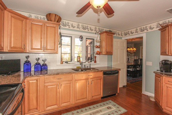 314 Longhill Street Springfield, MA 01108 - Photo 13 of 30