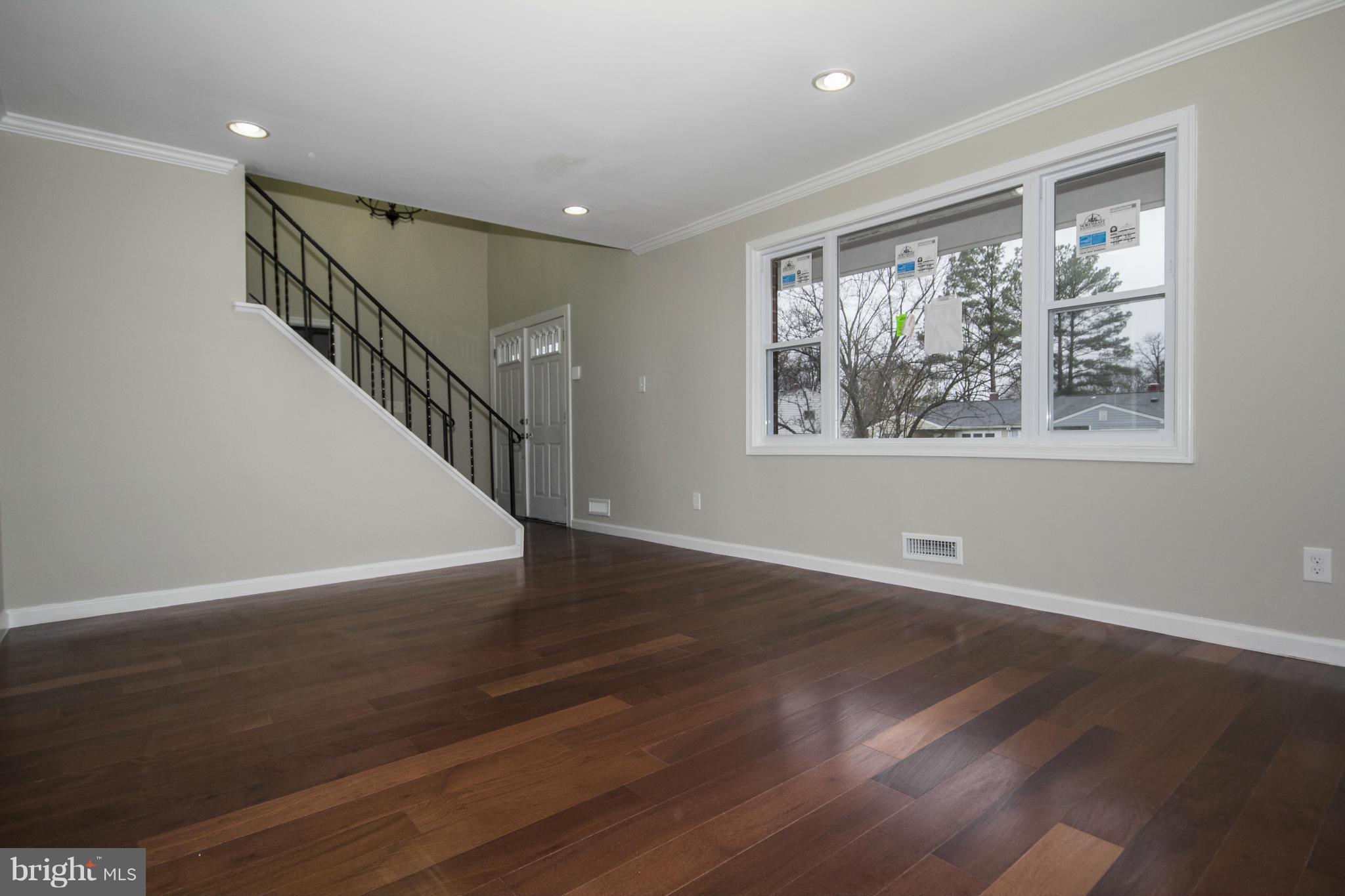 3933 Bryony Road Randallstown, MD 21133 - Photo 4 of 27 Living Room
