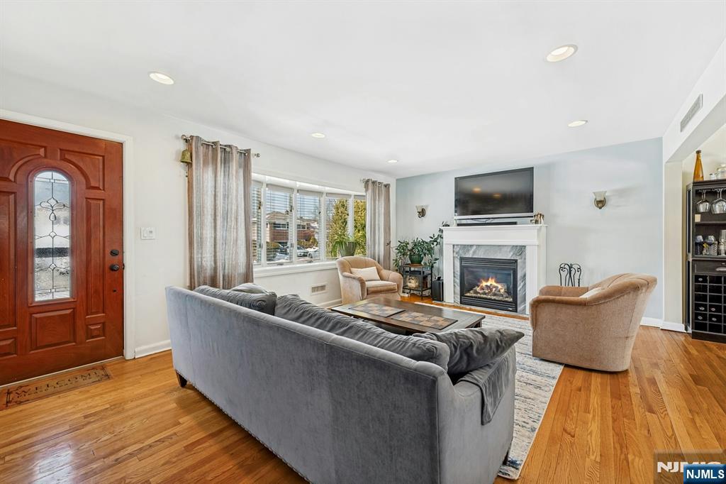 15 Pleasant Street Dumont, NJ 07628 - Photo 2 of 17