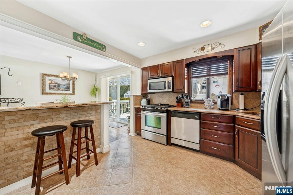 15 Pleasant Street Dumont, NJ 07628 - Photo 9 of 17