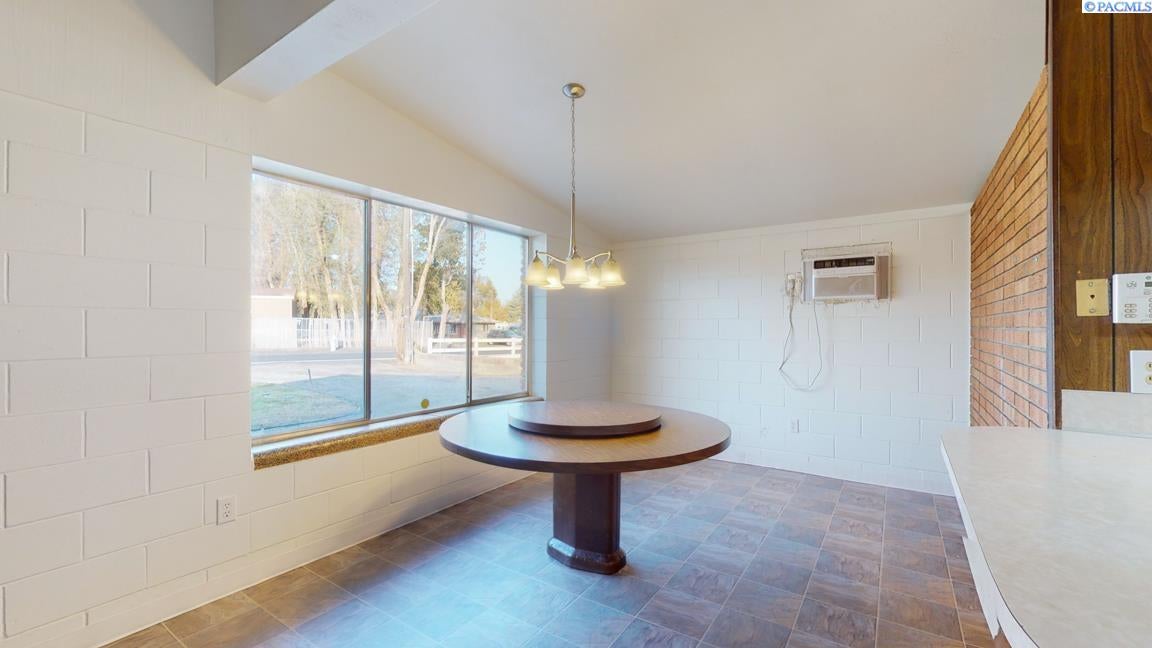 202703 East Bowles Road Kennewick, WA 99337 - Photo 8 of 35 Gallery Image 8