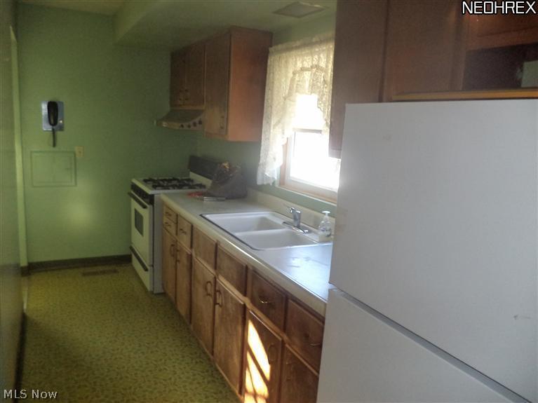 4889 Charles Road North Ridgeville, OH 44039 - Photo 11 of 16
