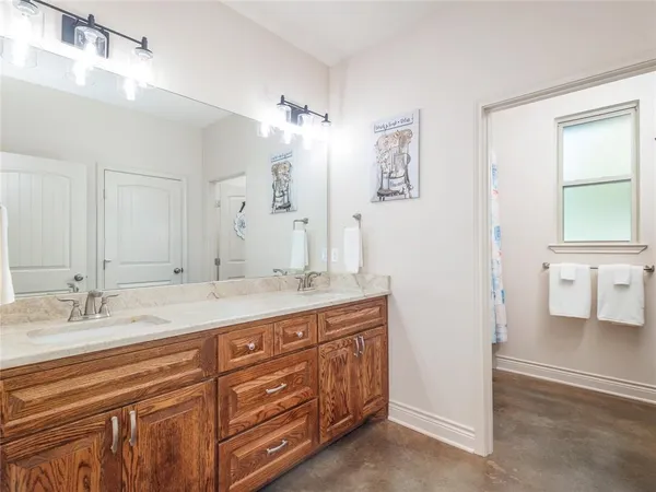 $1,389,000 | 10251 Cliff Drive, Brownwood, TX 76801