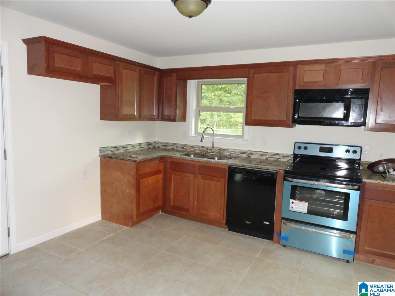 1747 Roberta Road Birmingham, AL 35214 - Photo 7 of 22