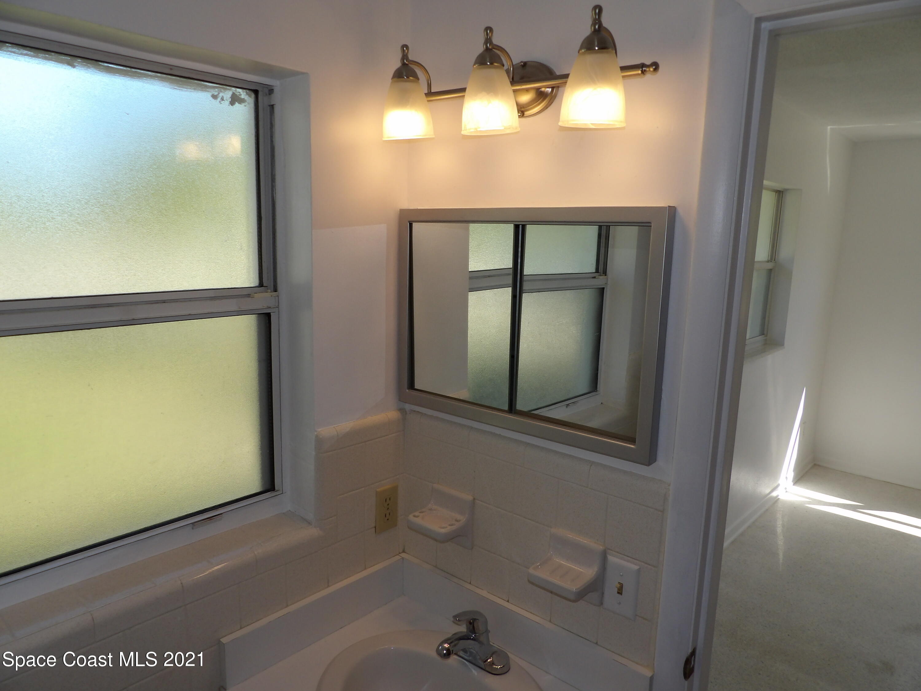 2826 Kosuth Road Northeast Palm Bay, FL 32905 - Photo 36 of 128 105_0035