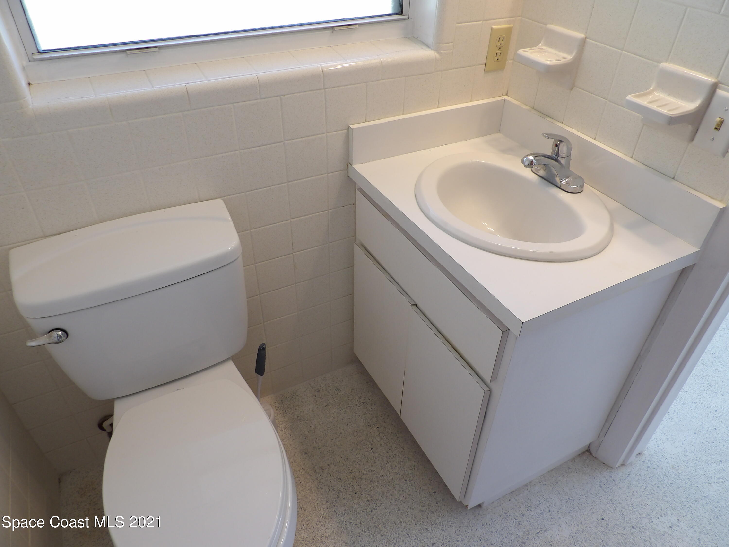 2826 Kosuth Road Northeast Palm Bay, FL 32905 - Photo 37 of 128 105_0036