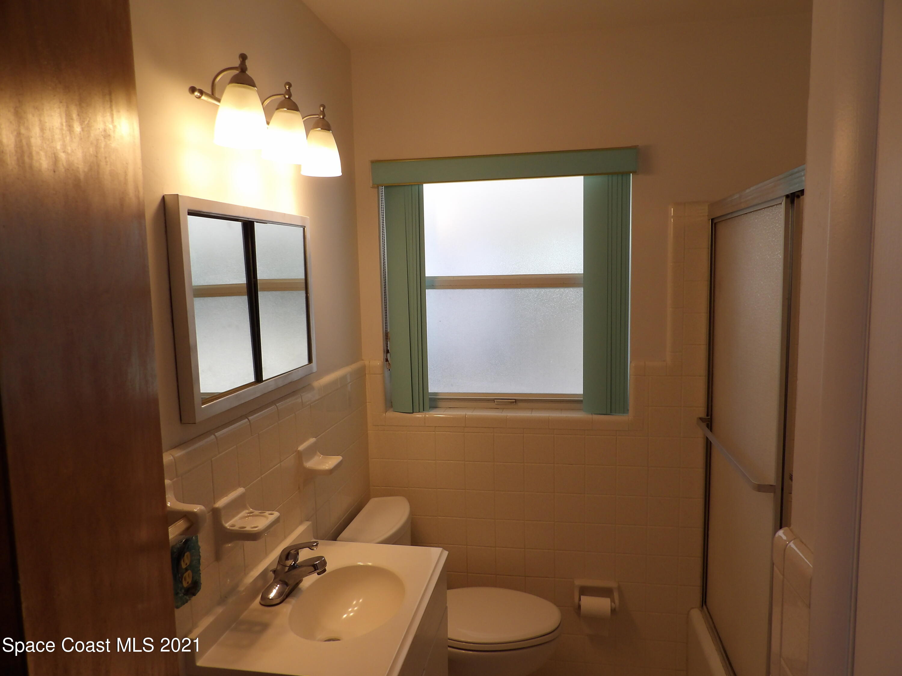 2826 Kosuth Road Northeast Palm Bay, FL 32905 - Photo 47 of 128 105_0046