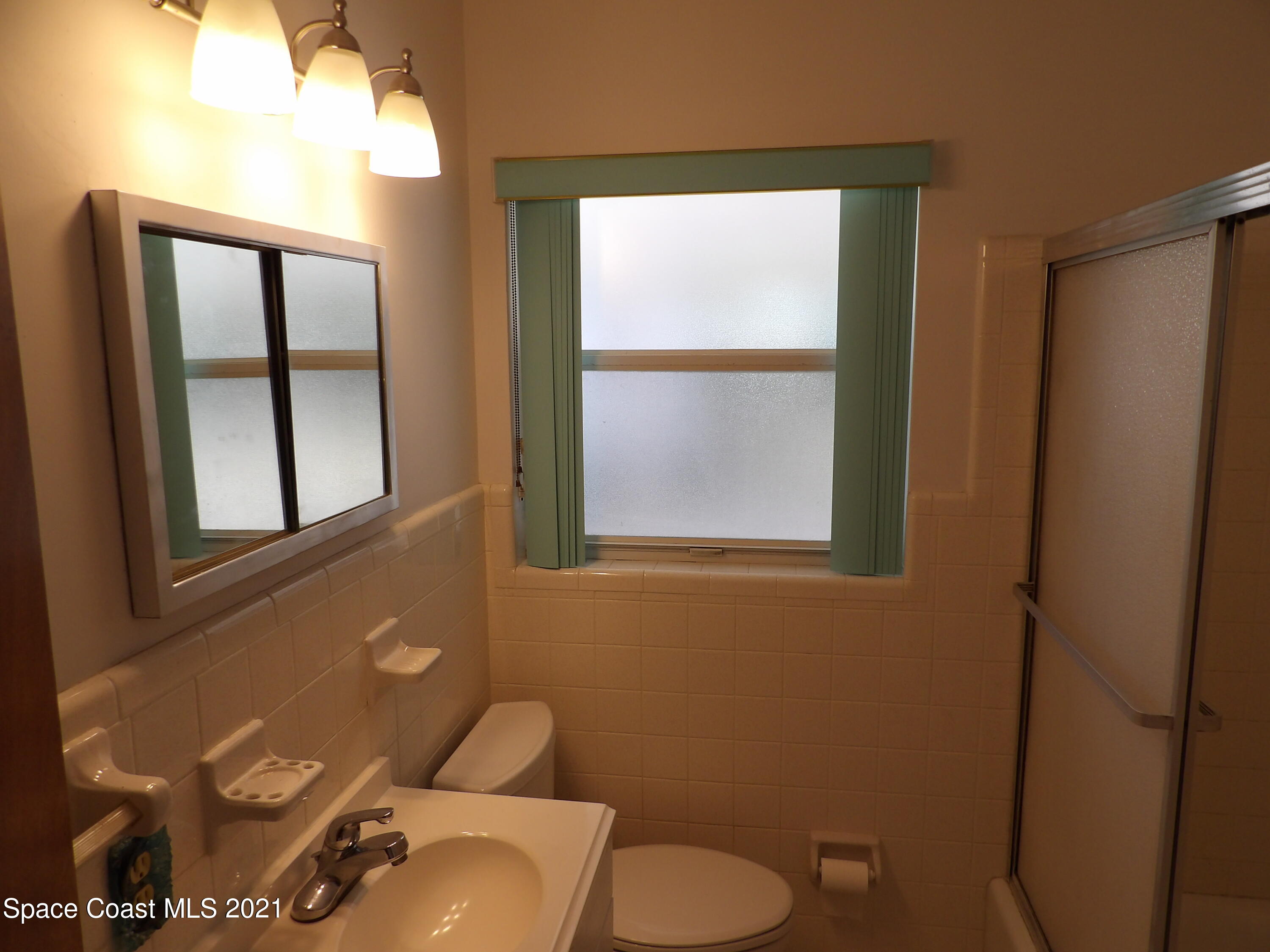 2826 Kosuth Road Northeast Palm Bay, FL 32905 - Photo 48 of 128 105_0047