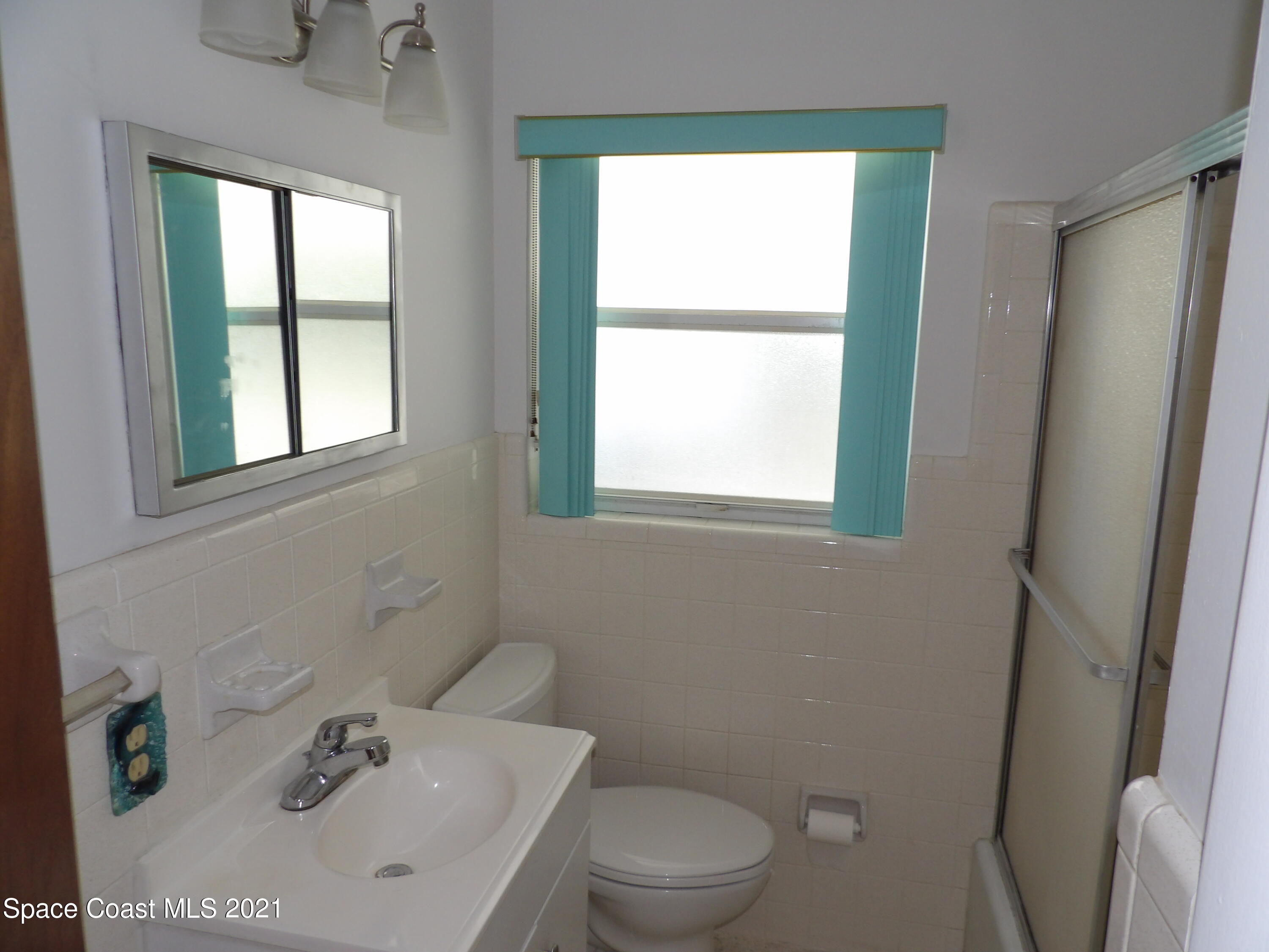 2826 Kosuth Road Northeast Palm Bay, FL 32905 - Photo 52 of 128 105_0051