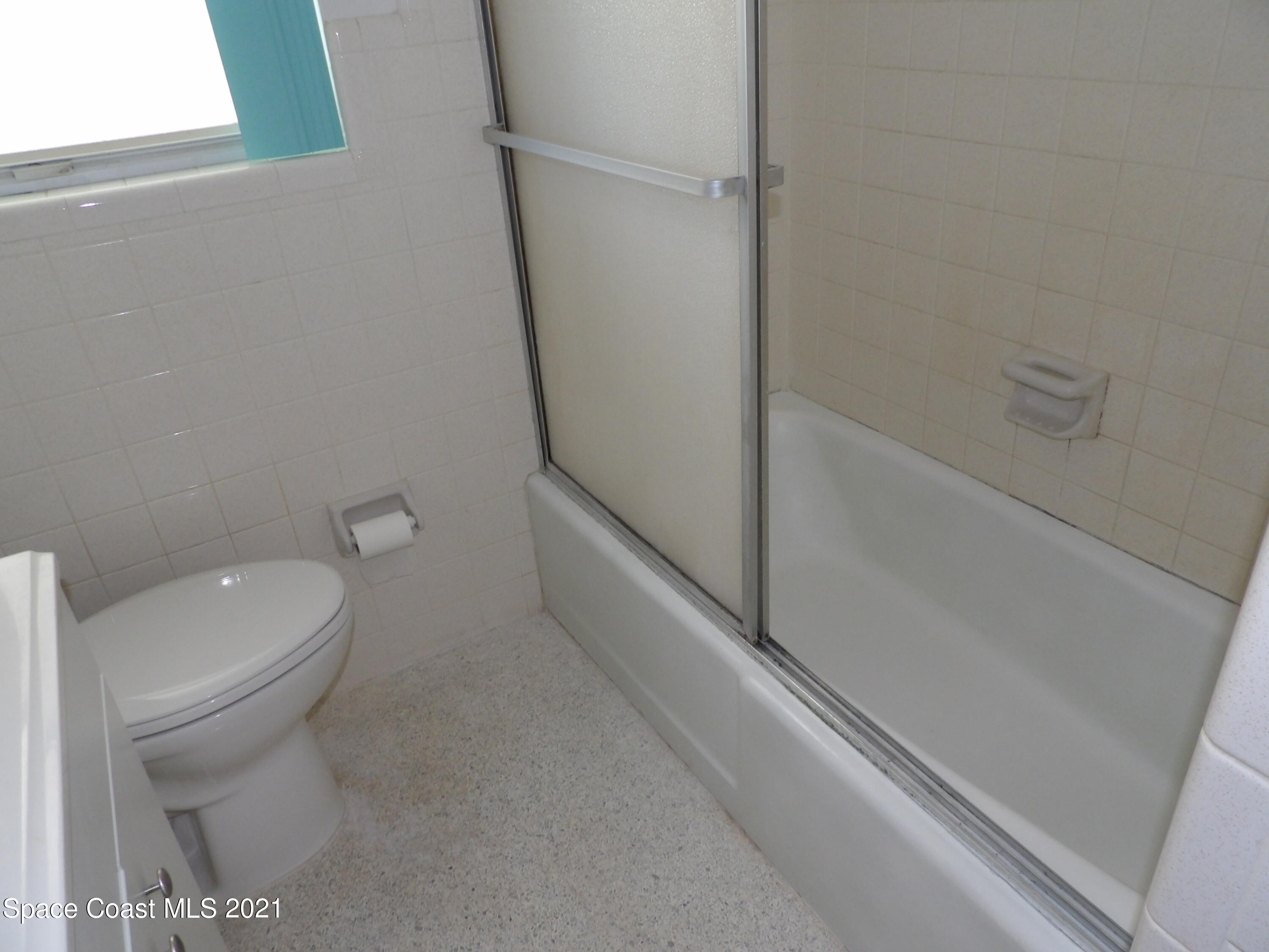 2826 Kosuth Road Northeast Palm Bay, FL 32905 - Photo 57 of 128 105_0056