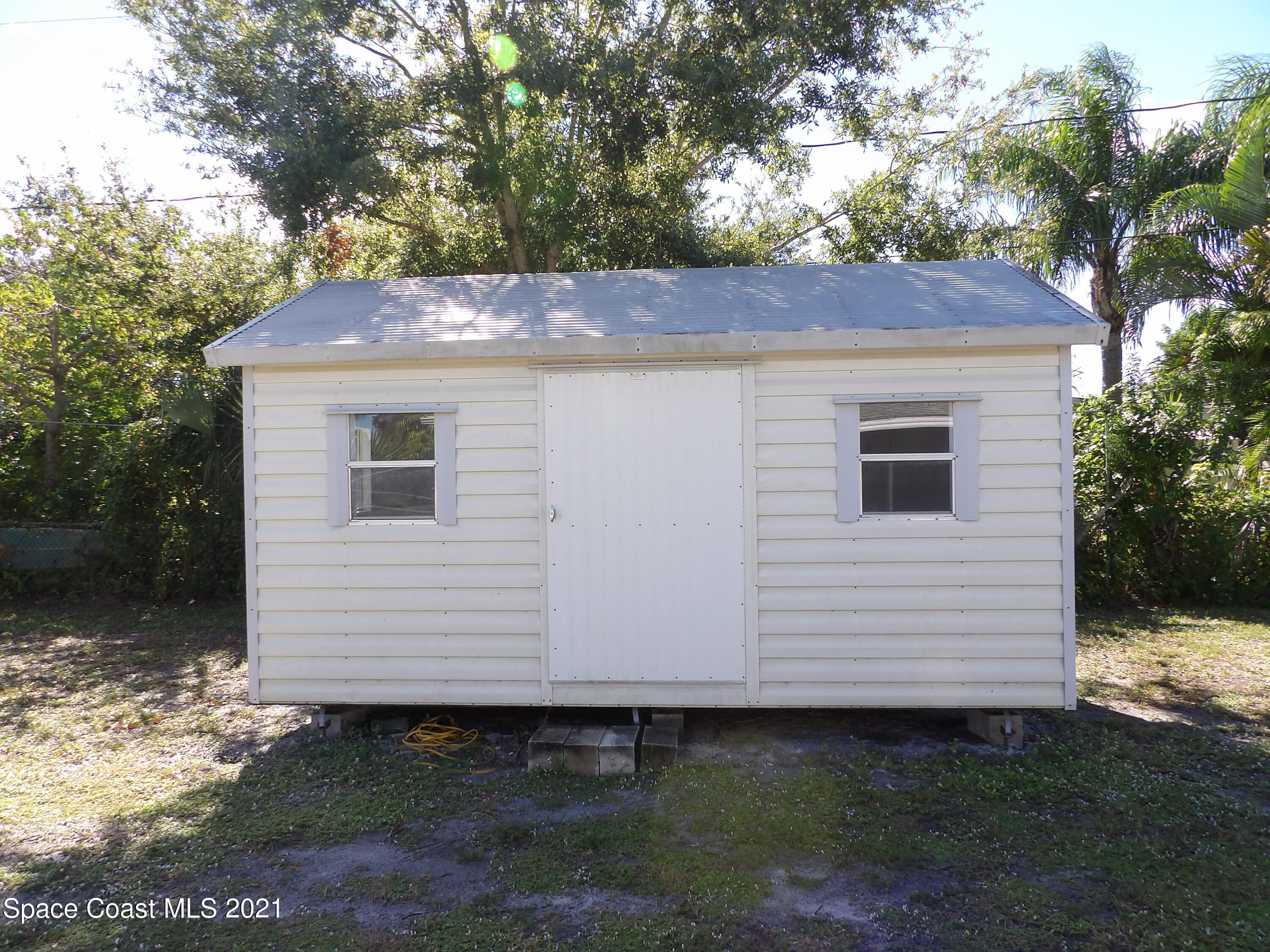 2826 Kosuth Road Northeast Palm Bay, FL 32905 - Photo 64 of 128 105_0063