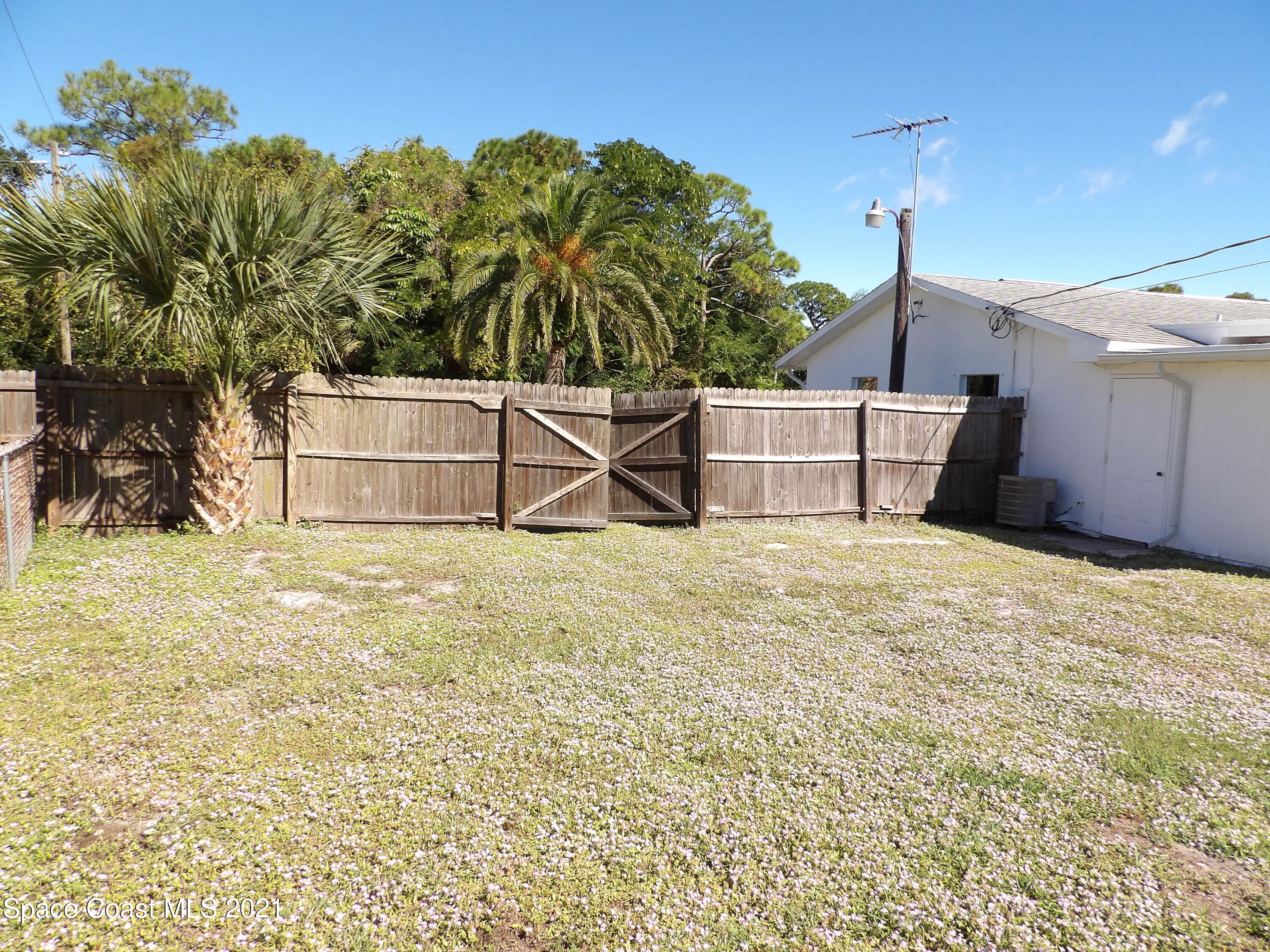 2826 Kosuth Road Northeast Palm Bay, FL 32905 - Photo 88 of 128 105_0087