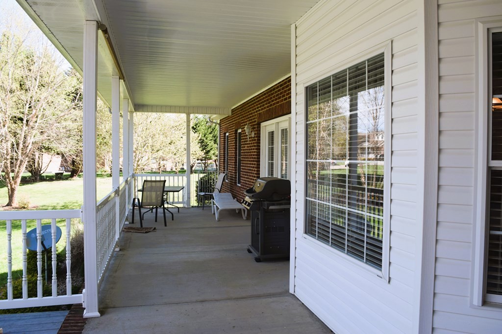 64 West Ridgefield Court Greeneville, TN 37745 - Photo 43 of 46