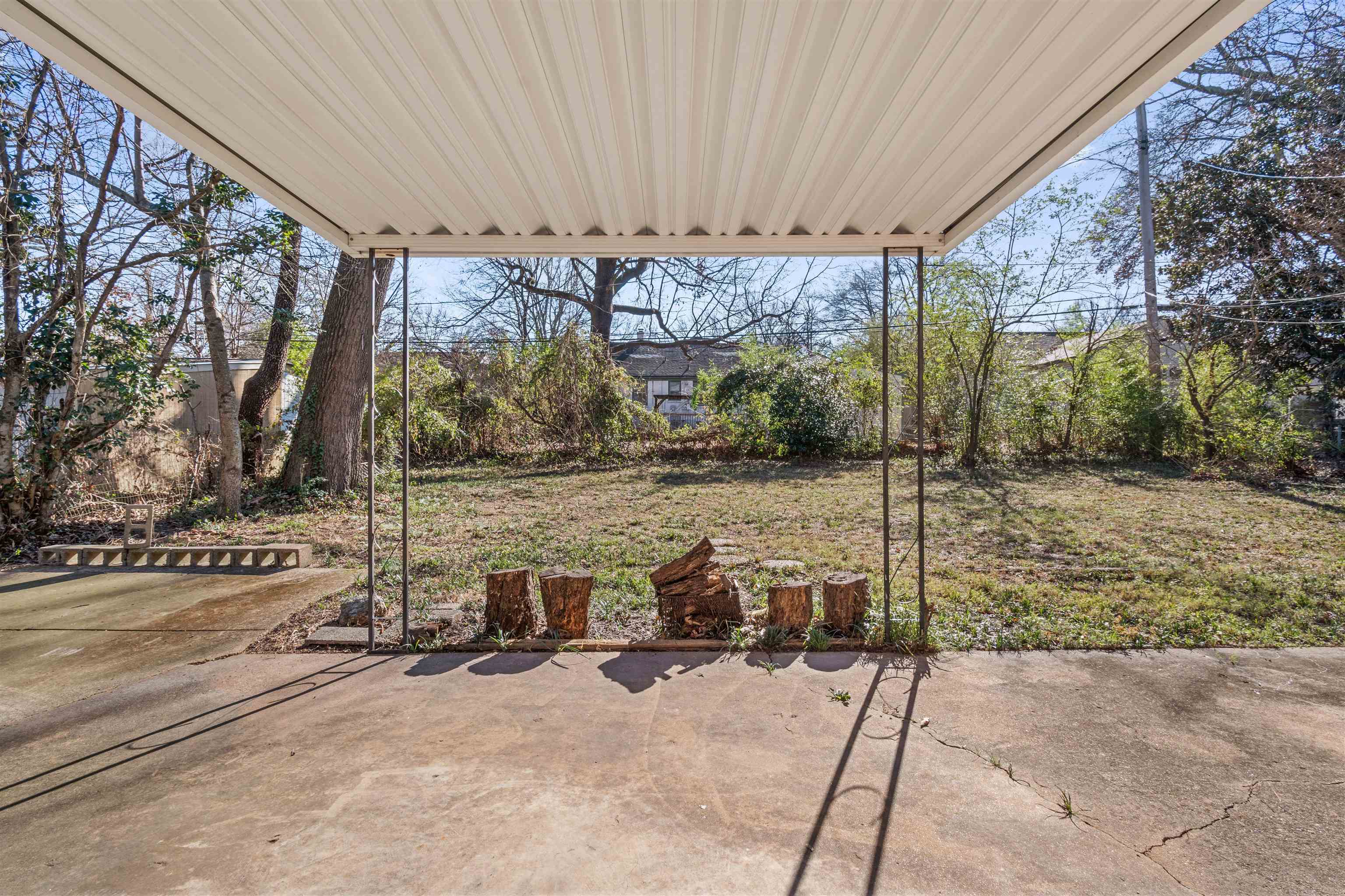 3753 Friar Tuck Road Memphis, TN 38111 - Photo 21 of 23 a view of a backyard