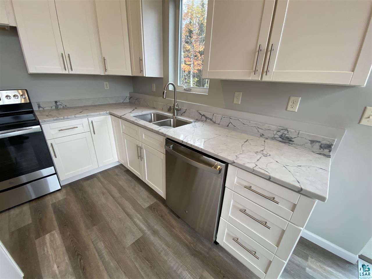 1780 Hegberg Road Duluth, MN 55804 - Photo 7 of 38