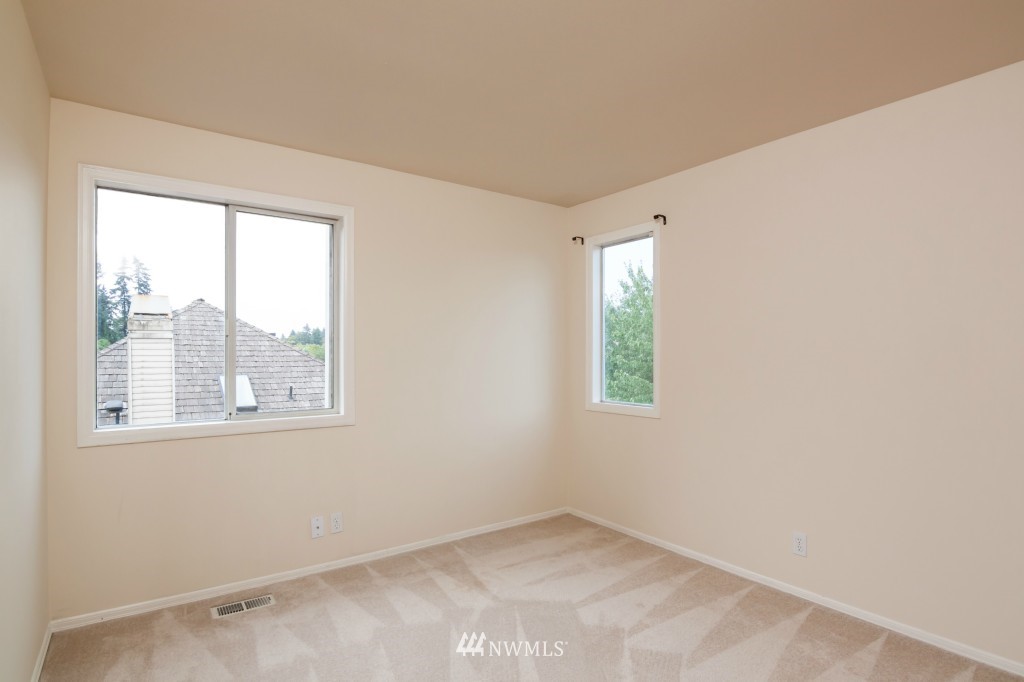 10201 Northeast 151st Street Bothell, WA 98011 - Photo 14 of 23 Gallery Image 14