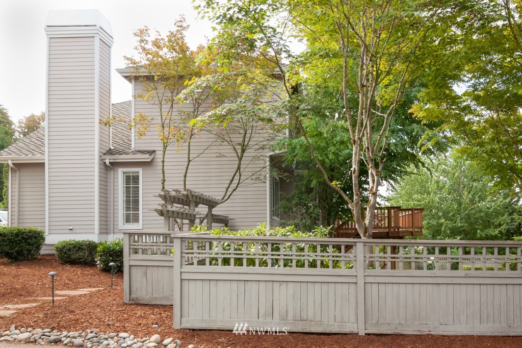 10201 Northeast 151st Street Bothell, WA 98011 - Photo 18 of 23 Gallery Image 18