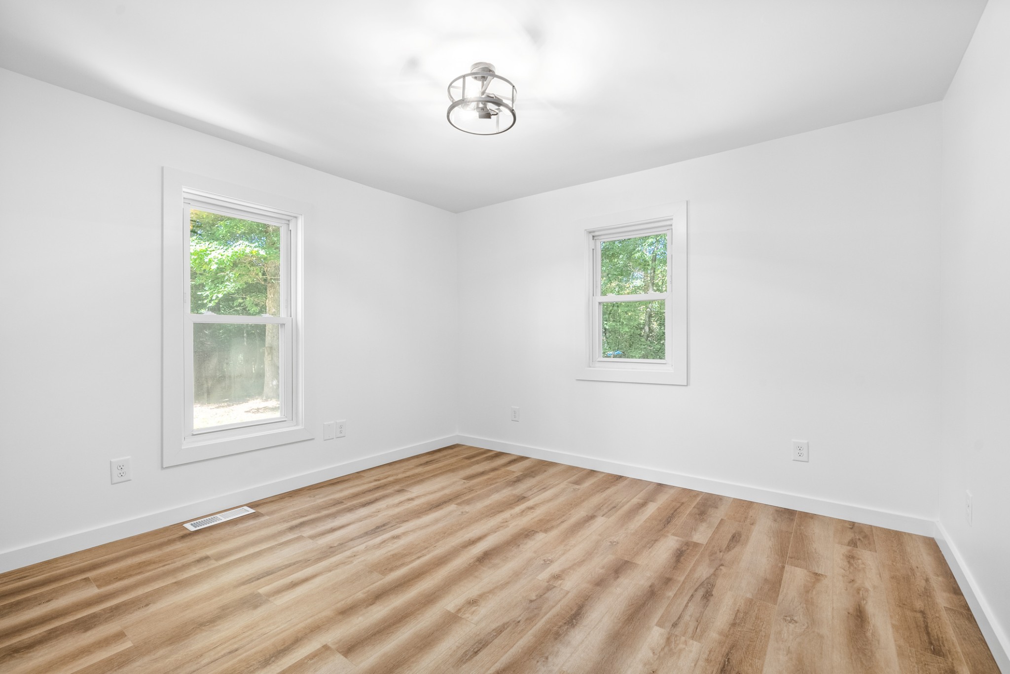 1120 Kingston Springs Road Kingston Springs, TN 37082 - Photo 14 of 20 an empty room with a window