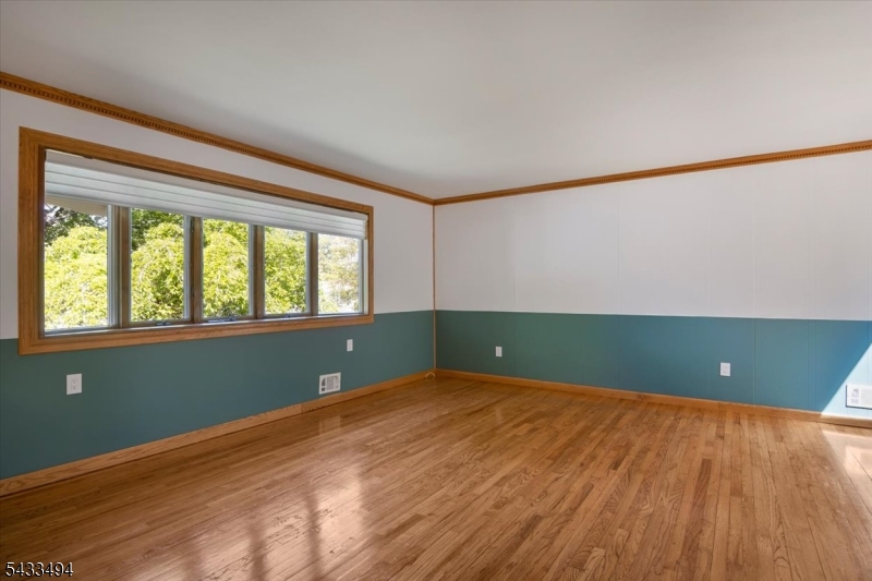 44 Summit Road Oak Ridge, NJ 07438 - Photo 2 of 19