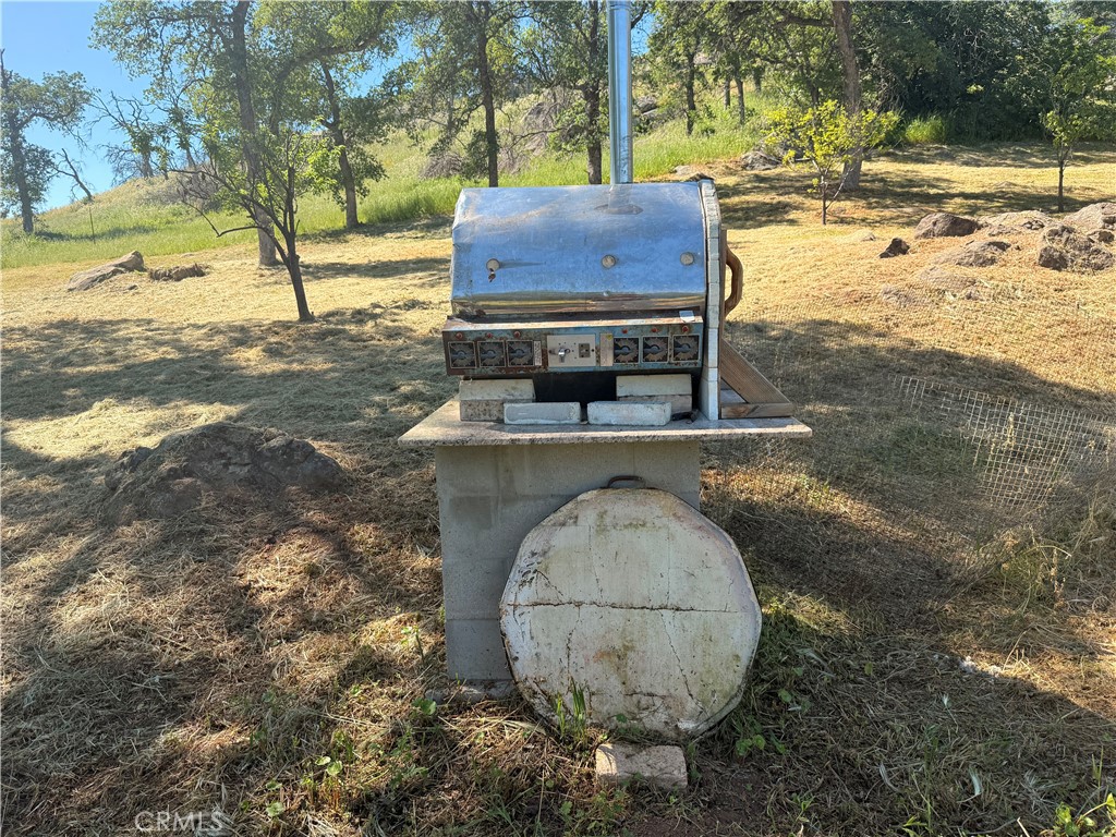 2877 Trower Road Catheys Valley, CA 95306 - Photo 10 of 68 Pizza oven out the kitchen door.