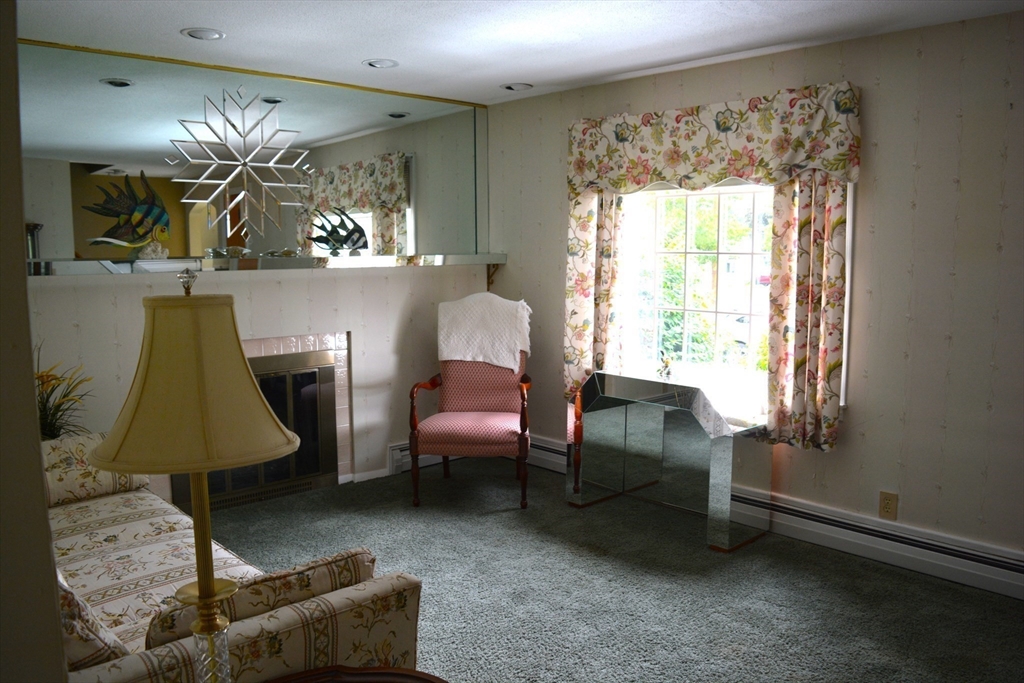 20 Exeter Street West Springfield, MA 01089 - Photo 12 of 42