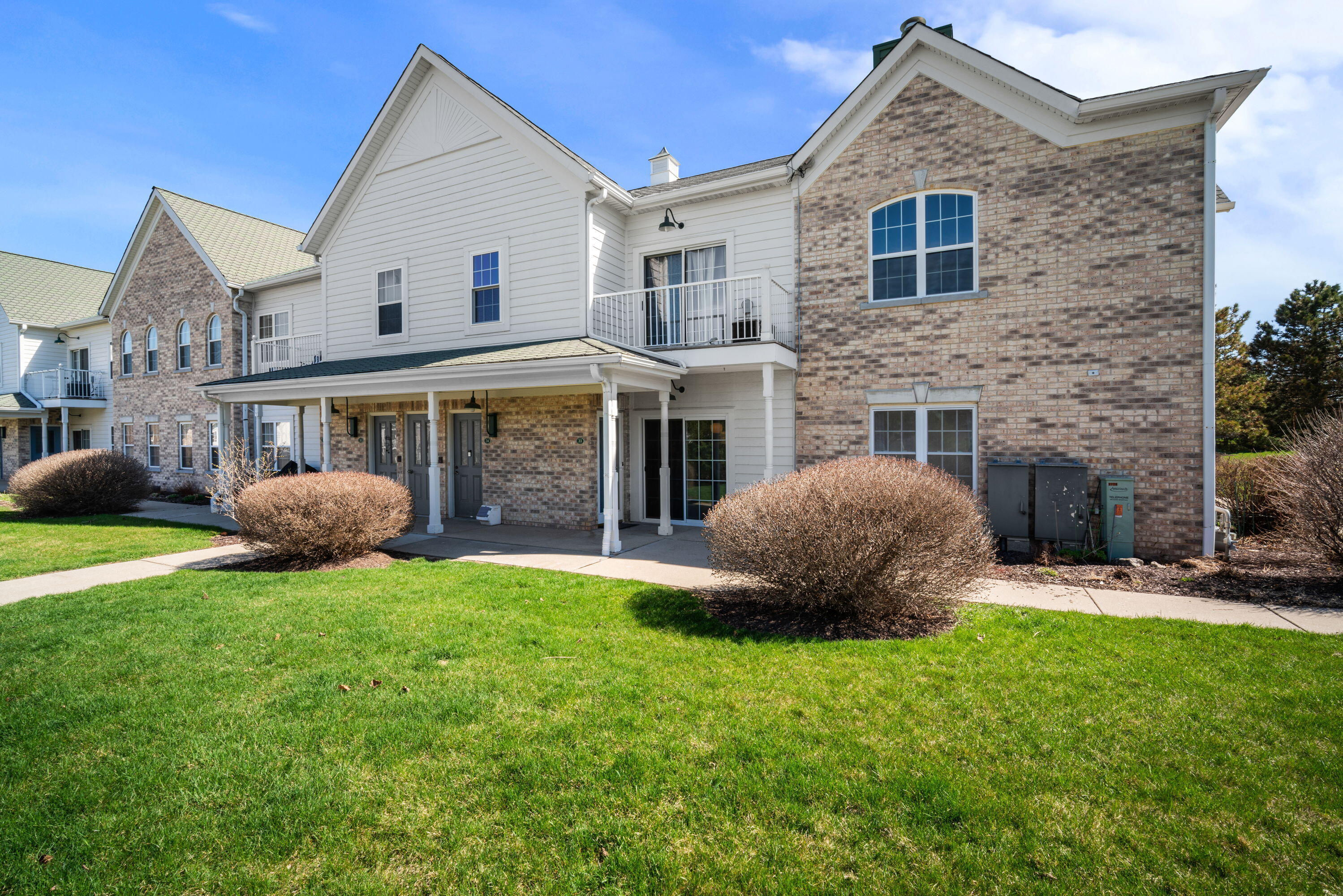2720 Northview Road, Unit 33 Waukesha, WI 53188 - Photo 1 of 25 Outside